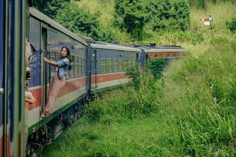 ella-guided-day-tour-with-tea-estate-visit