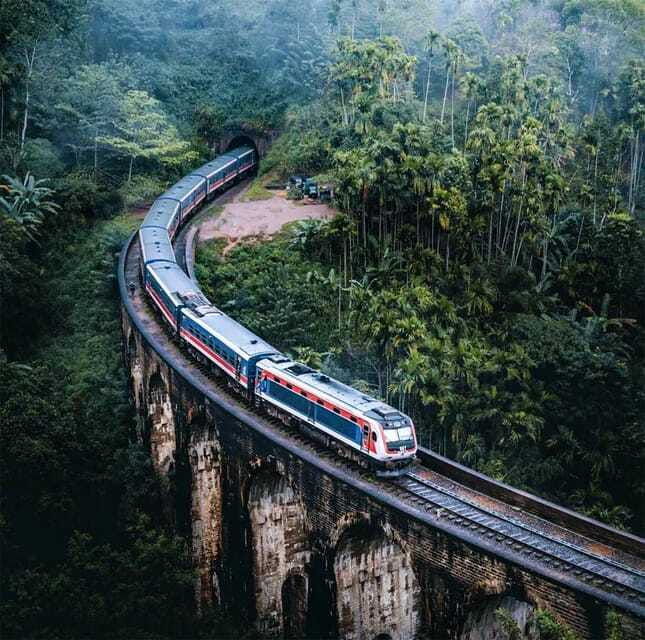 ella-little-adams-peak-9-arch-bridge-ravana-falls-tour