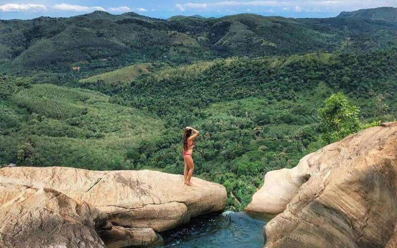 ella-ravana-and-upper-diyaluma-falls-guided-tour