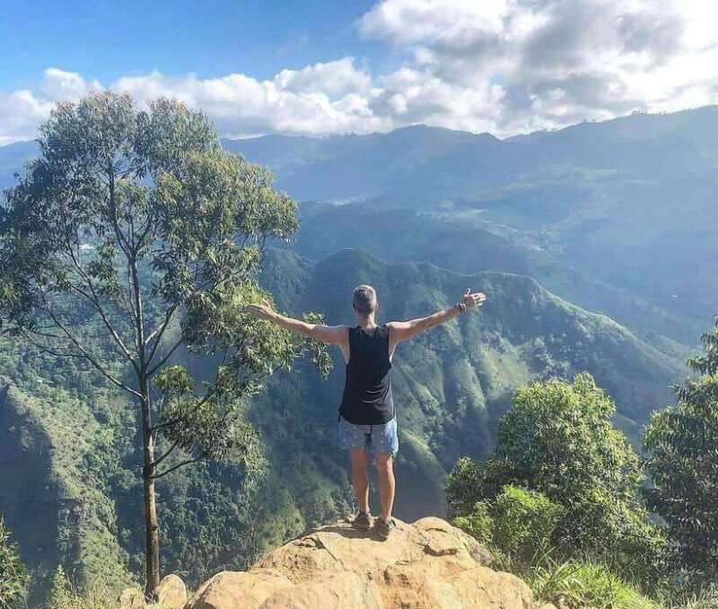 ella-rock-little-adams-peak-9-arch-waterfall-day-tour
