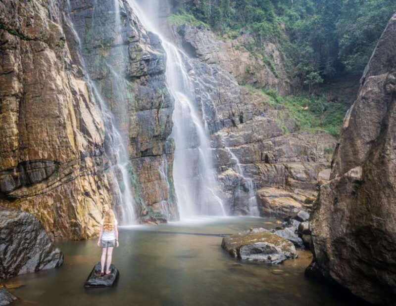 ella-tuk-tuk-tour-to-diyaluma-and-secret-waterfalls