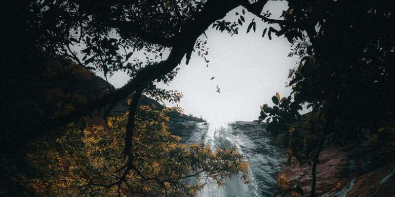 ellabambarakanda-falls-lanka-falls-natural-pool-bath