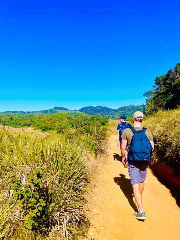 Ella:World's End & Bomburuella/Upper Diyaluma Waterfall Tour - Key Points