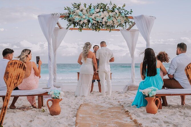 elopement-wedding-vow-renewal-symbolic-wedding-and-beach-wedding