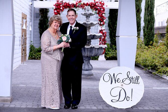 elvis-chapel-wedding-and-vow-renewal