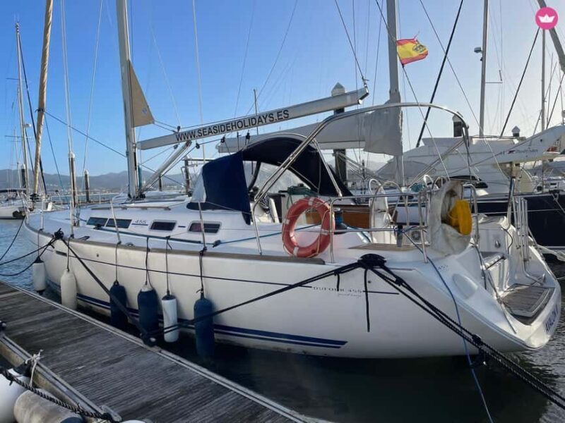 Embark on an adventure through Baiona Bay and the Cíes Islands! - Key Points