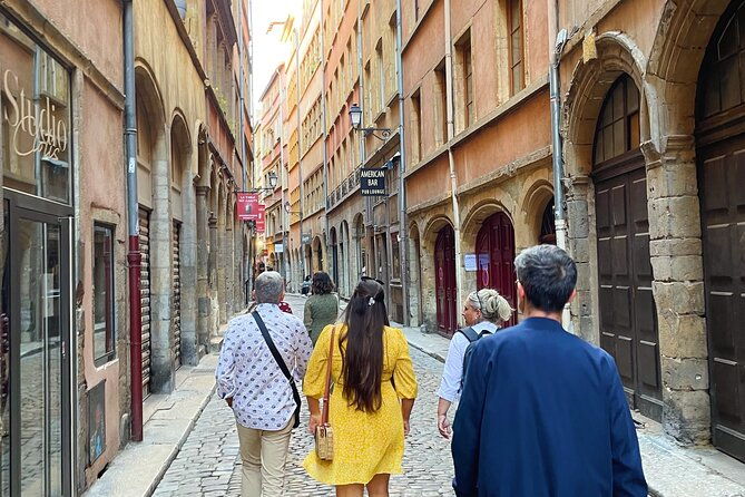 embark-on-an-aperitif-journey-through-the-old-town