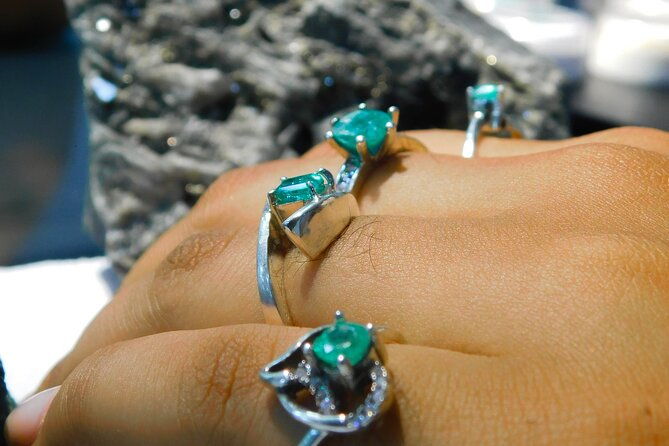 emerald-experience-private-tour-in-cartagena