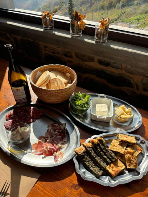 emilian-mountains-local-flavours-castle-outdoors-2