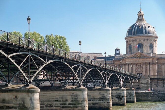 emily-in-paris-filming-locations-on-private-tour-with-local-guide