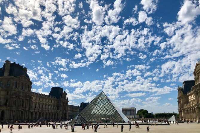 emily-in-paris-guided-walking-tour-3