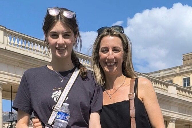 emily-in-paris-private-walking-tour-of-paris