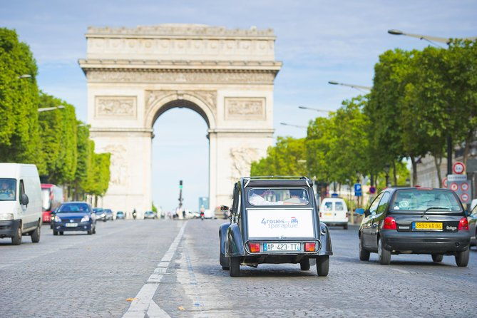 emily-in-paris-vintage-car-2cv-citroen