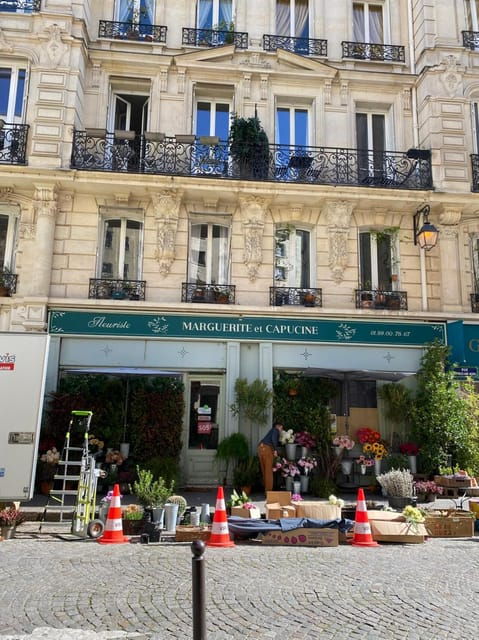 emilys-paris-walking-tour-explore-the-shows-iconic-spots