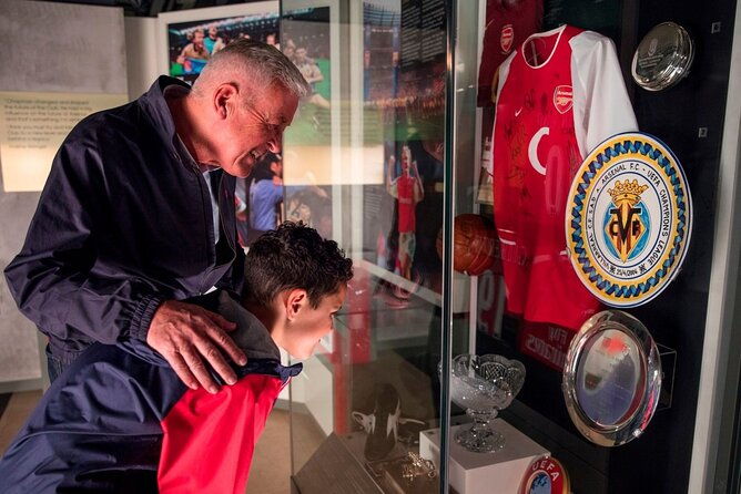 emirates-stadium-and-arsenal-museum-entrance-ticket-including-audio-guide