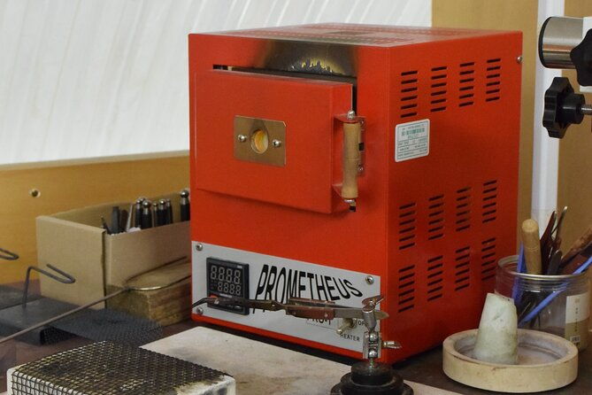 enamel-jewellery-making-class-in-london