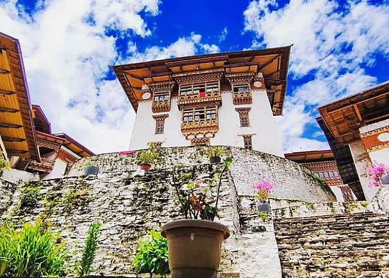 Enchanting Bhutan tour with Guide 1 week Tour from Thimphu - FAQ