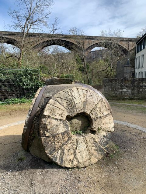 enchanting-edinburgh-half-day-walking-tour-with-local-guide-2