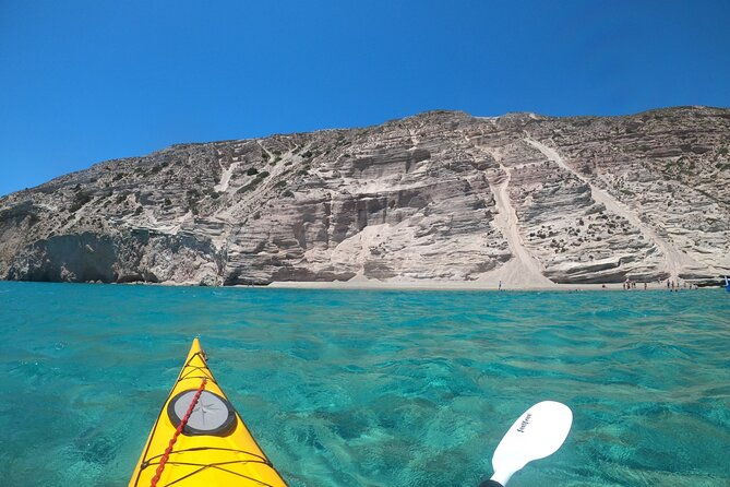 enchanting-semi-private-kayaking-tours-in-milos-2