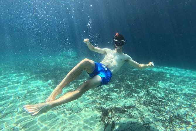 enchanting-semi-private-kayaking-tours-in-milos