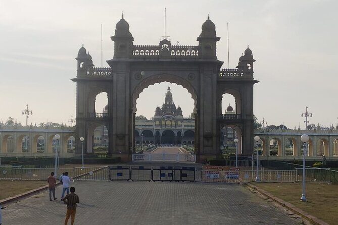 Enchanting Train Journey to Mysore & back; Visits by Walk/TukTuk - The Practicalities: What to Expect and Prepare For