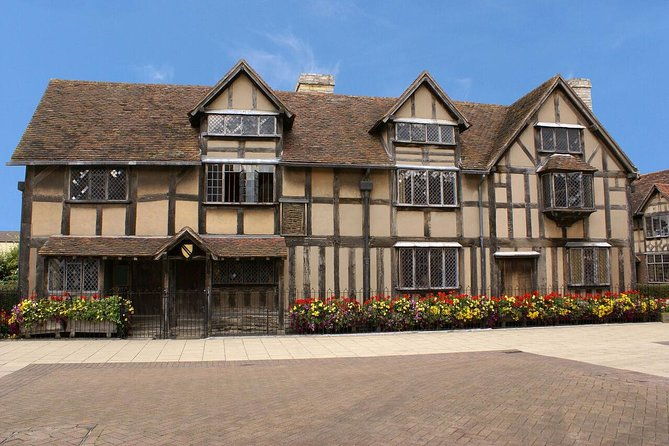 england-in-one-day-stonehenge-bath-the-cotswolds-and-stratford-upon-avon-day-trip-from-london