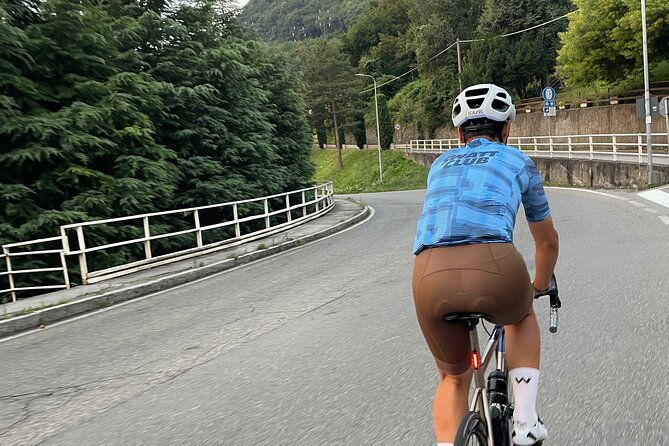 english-italian-guided-cycling-tour-in-tokyowith-a-rental-bike