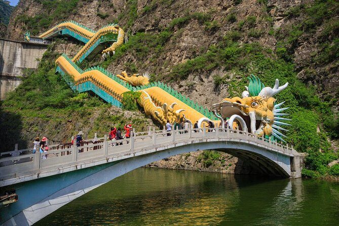 English Speaking Driver Service To Longqing Gorge - Exploring the Longqing Gorge Experience