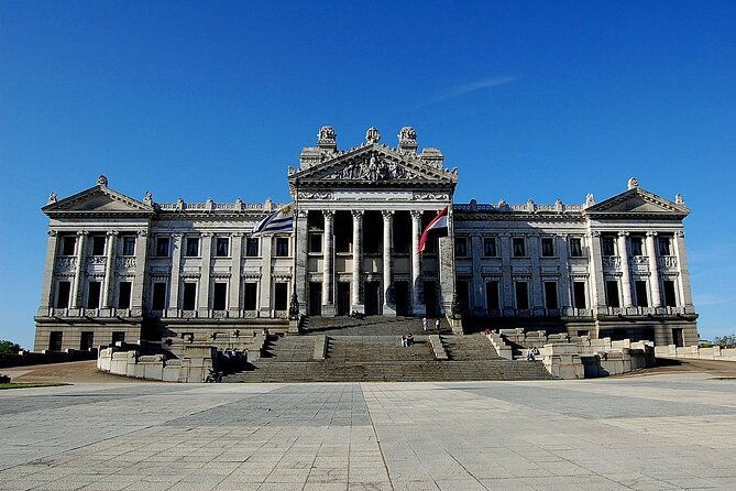 enjoy-a-private-tour-of-montevideo-with-tango-tour