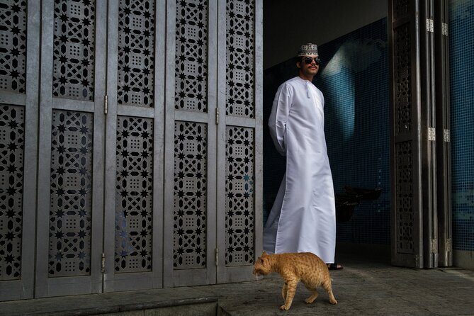 Enjoy a traditional Omani local style tour around Muscat - Key Points