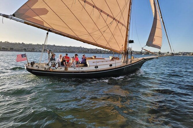 enjoy-an-unforgettable-afternoon-aboard-a-classic-sailing-yacht
