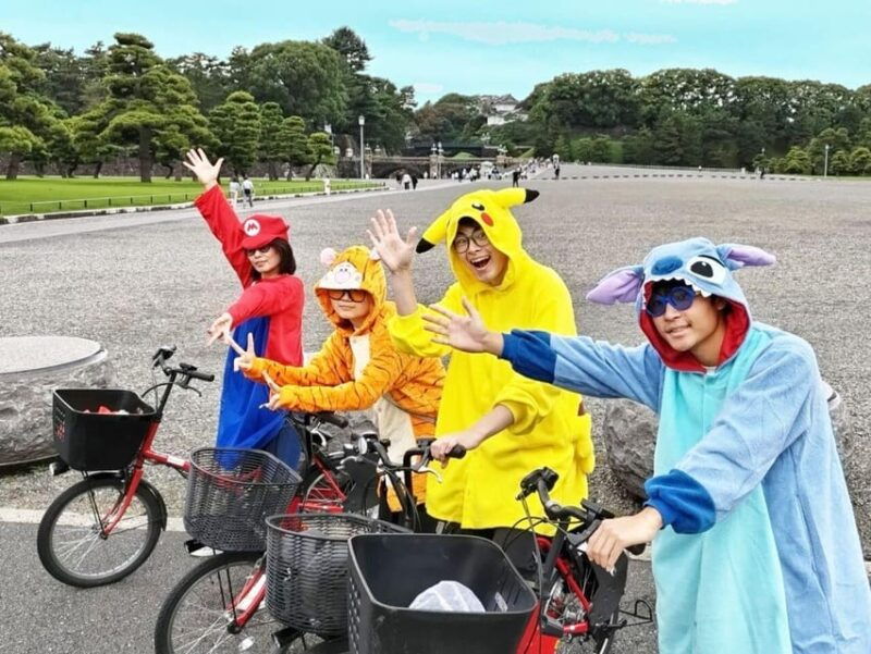 enjoy-cycling-in-anime-costumes-tokyo-course-a