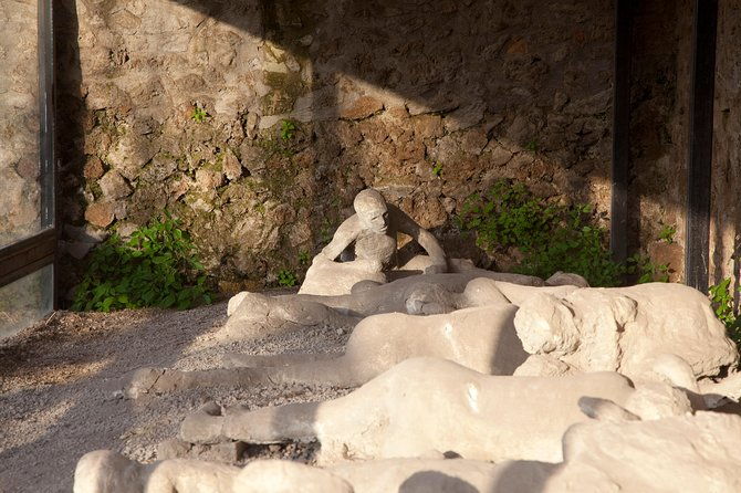 enjoy-pompeii-ruins-from-positano
