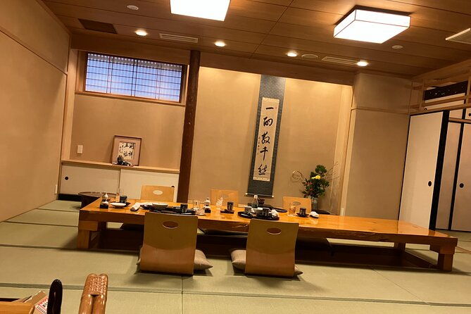 enjoy-private-talking-with-a-geisha-at-lunch-tokyo-tea-ceremony