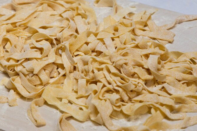 enjoy-spritz-and-pasta-making-in-piazza-navona