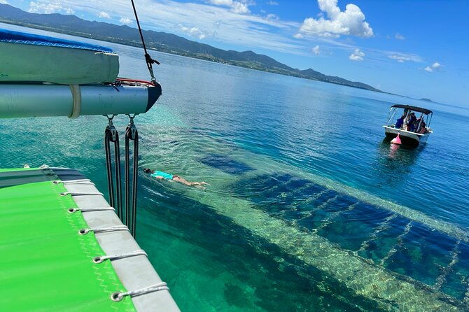 enjoy-the-100-eco-friendly-sailing-lagoon-snorkelling-paddle