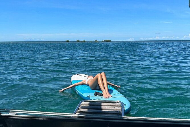enjoy-the-100-eco-friendly-sailing-lagoon-snorkelling-paddle