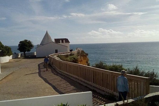 enjoy-the-algarvian-wine-taste-coast-line-private-van-tour