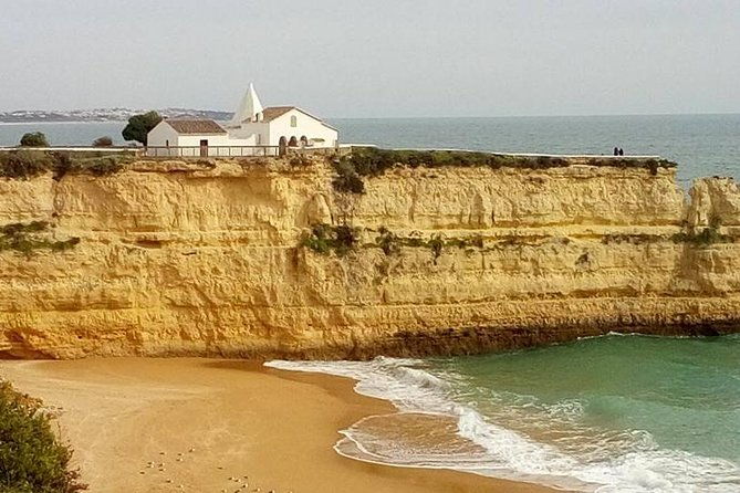 enjoy-the-algarvian-wine-taste-coast-line-private-van-tour