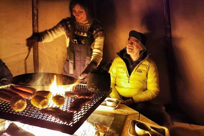 enjoy-the-aurora-show-on-top-of-the-mountain-inc-tipi-dinner