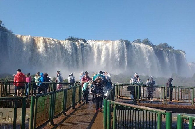 enjoy-the-iguazu-falls-and-the-devils-throat-from-the-argentine-side