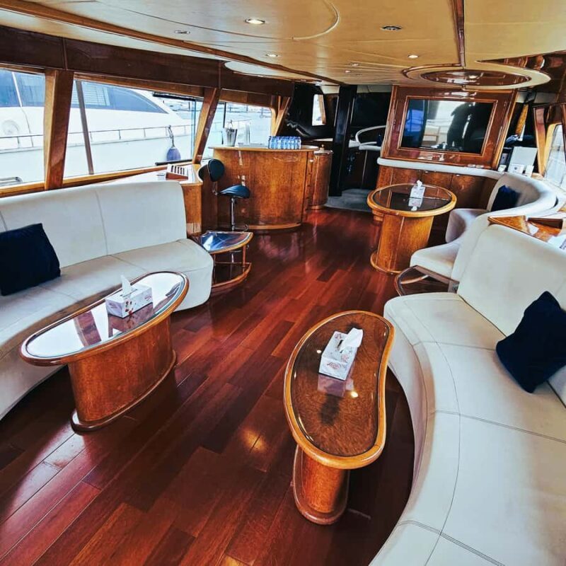Enjoy Up to 4 hours 105Ft yacht for 55 people with Riviera - Key Points