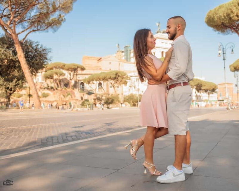 Enjoy your photos alone in Rome - Key Points