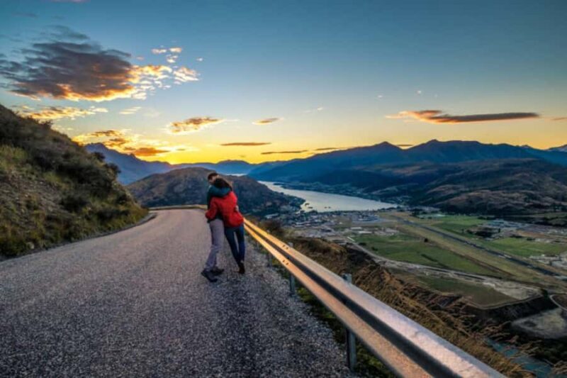 Enjoying Queenstown Private Walking Tour for Couples - Key Points