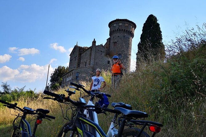 enobike-tour-to-lake-corbara-and-titignano-castle