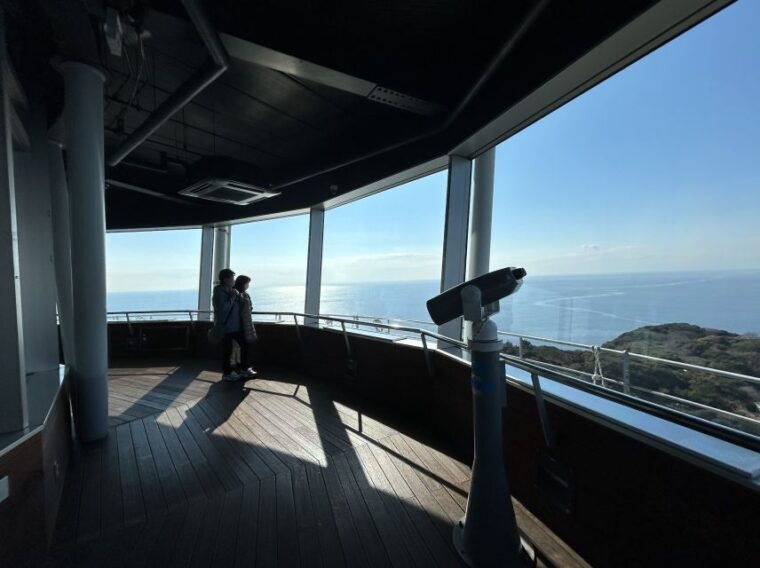 enoshima-private-walking-tour-with-local-guide-kids-friendly