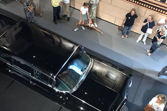 entrance-to-the-motor-museum