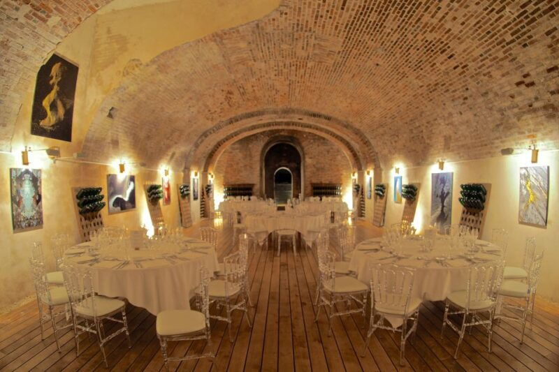 epernay-winery-and-cellar-tour-with-champagne-tasting