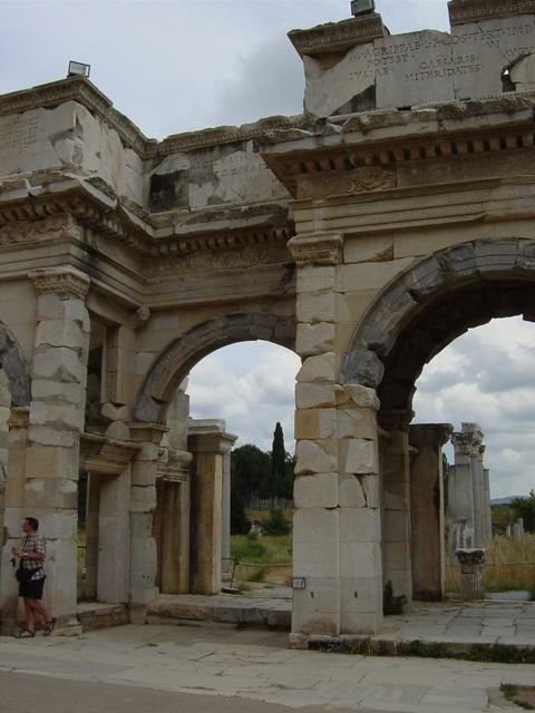 ephesus-full-day-tour-with-terrace-houses-visit