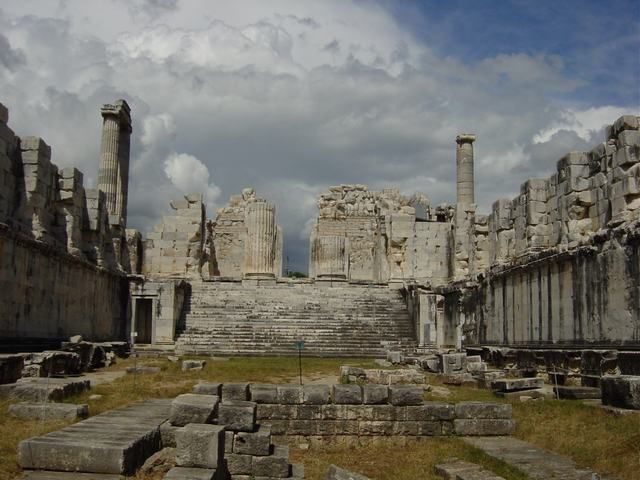 ephesus-priene-miletos-and-didyma-tour